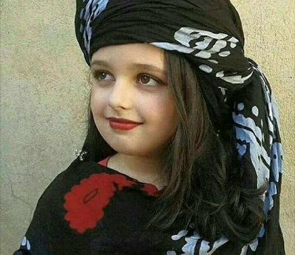 عکس زنان زیبا با لباس محلی