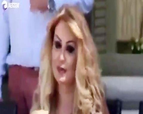 عکس خواننده زن باکو