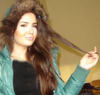 عکس خواننده زن باکو