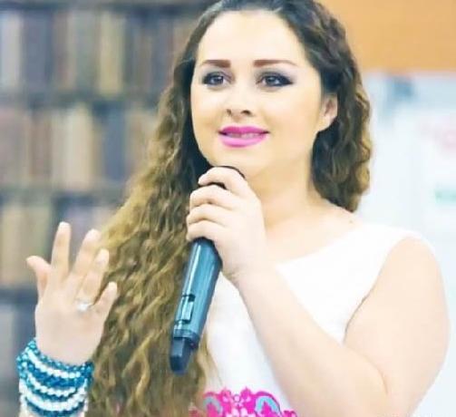 عکس خواننده زن باکو