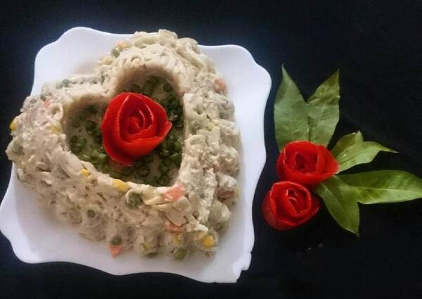 عکس ایده تزیین سالاد الویه تولد