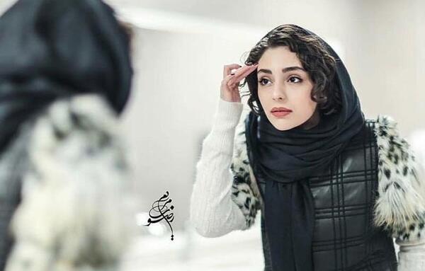 عکس خواننده زن نسترن