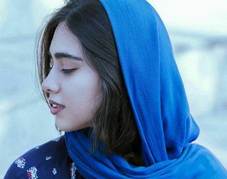 عکس دختر جذاب با روسری