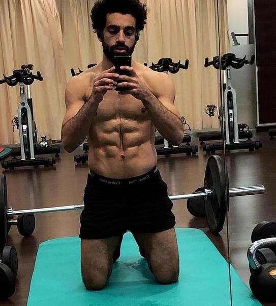 عکس سیکس پک رونالدو