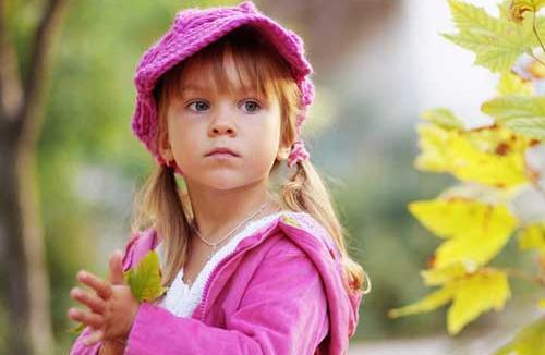 عکس دختر کوچولو ناز نازی
