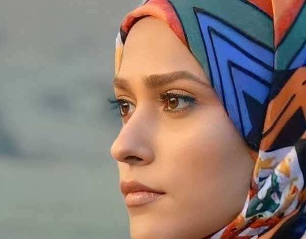 تمام عکس های آدرینا صادقی