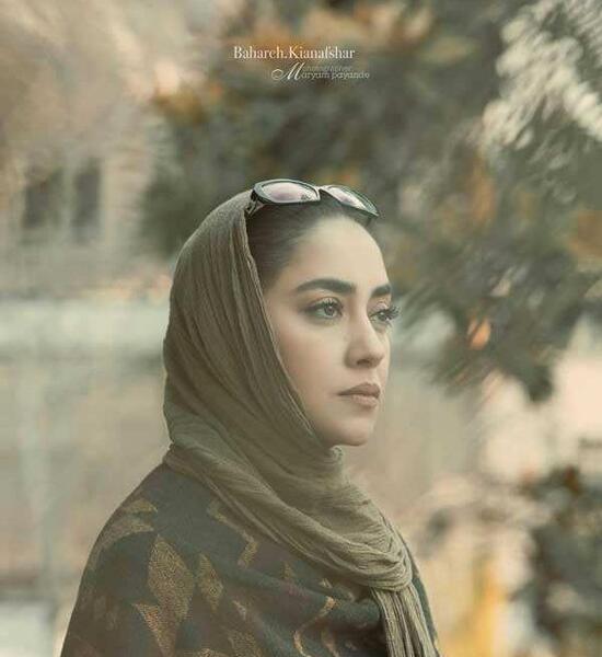 تمام عکس های آدرینا صادقی