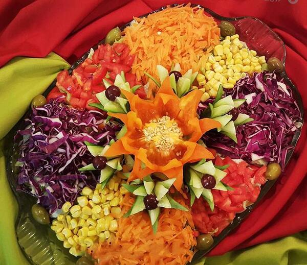 عکس ایده هایی برای تزیین سالاد کاهو