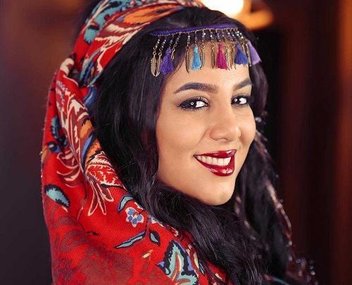 عکس خواننده زن کردی