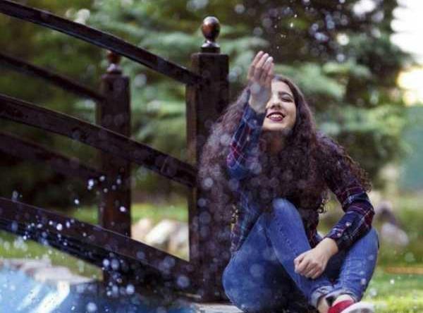 عکس دختر ایرانی مو فرفری