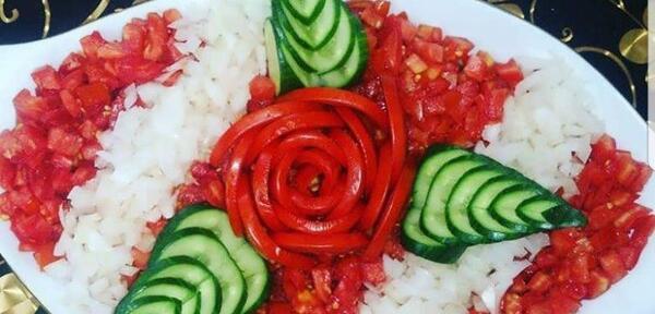 عکس ایده برای تزیین سالاد شیرازی