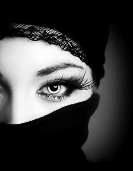 عکس پروفایل چشمان سیاه
