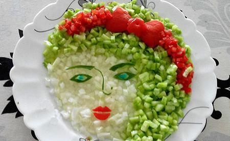 عکس ایده های زیبا برای تزیین سالاد شیرازی