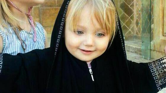 عکس دختر کوچولو چادری