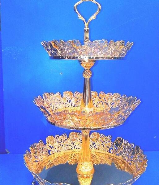 عکس شیرینی خوری سه طبقه
