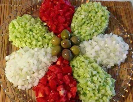 عکس ایده تزیین سالاد شیرازی
