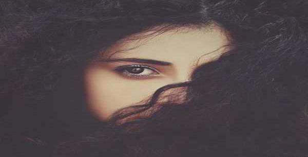 عکس دختر مو مشکی و چشم مشکی