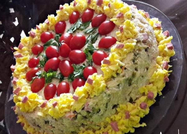 عکس ایده تزیین سالاد الویه برای تولد