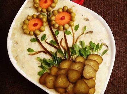 عکس ایده تزیین سالاد الویه برای تولد
