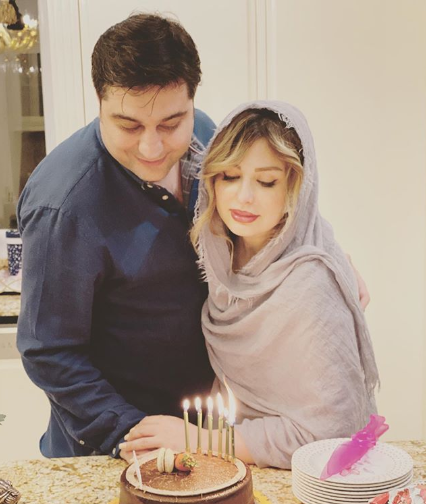 عکس کیک سالگرد ازدواج نیوشا ضیغمی