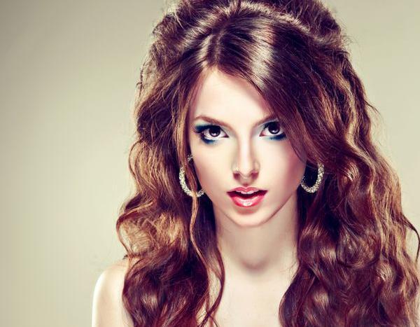 عکس دختر مو بلند قهوه ای