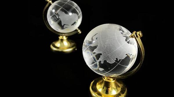 عکس کره زمین کریستالی