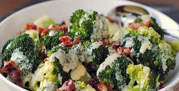عکس غذا با کلم بروکلی