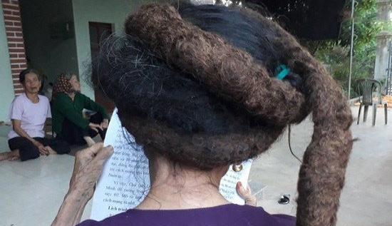 عکس دختر مو بلند از پشت سر