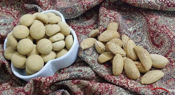 عکس شیرینی حاج بادام