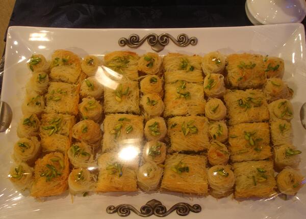 عکس شیرینی رشته ای