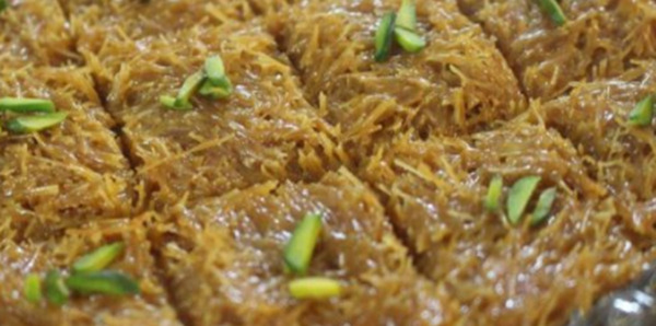 عکس شیرینی رشته ای