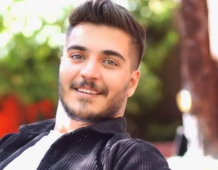 عکس خواننده آرمین برمایه