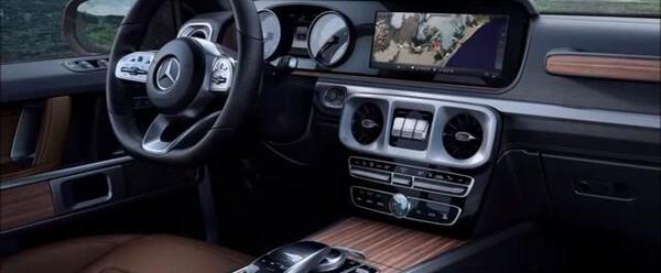 عکس نمای داخل ماشین بنز