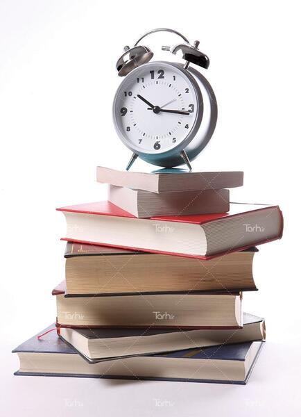 عکس کتاب و ساعت برای پروفایل