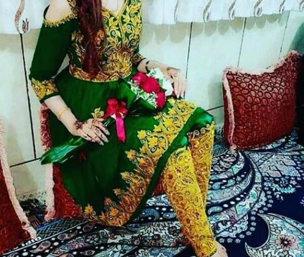 عکس لباس گلابتونی بندری