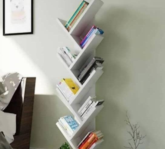 عکس قفسه کتاب برای پروفایل