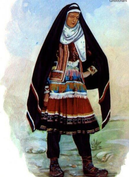 عکس زنان قشقایی با لباس محلی