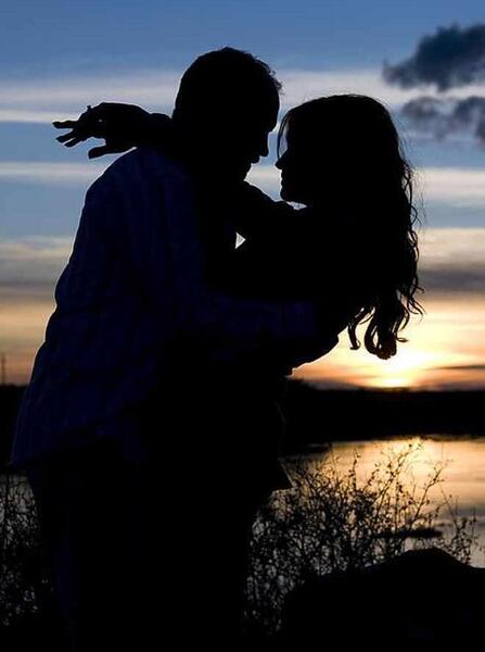 عکس عاشقانه دونفره تیره