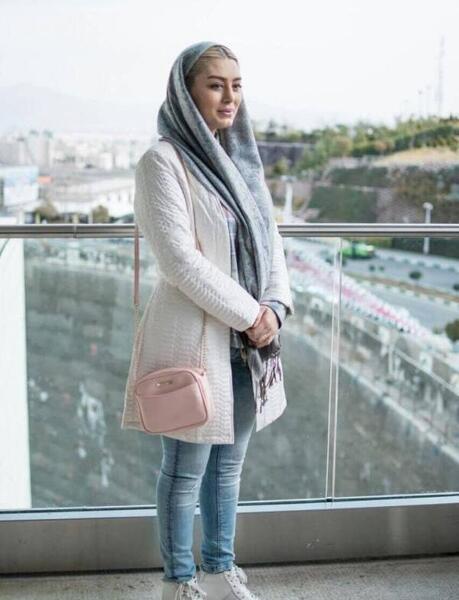عکس سحر قریشی با لباس قرمز