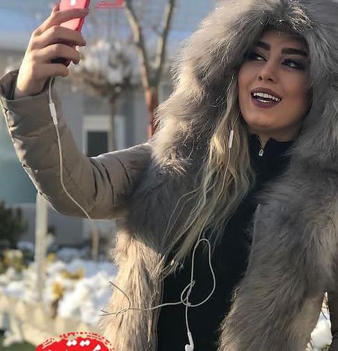 عکس سحر قریشی با لباس قرمز