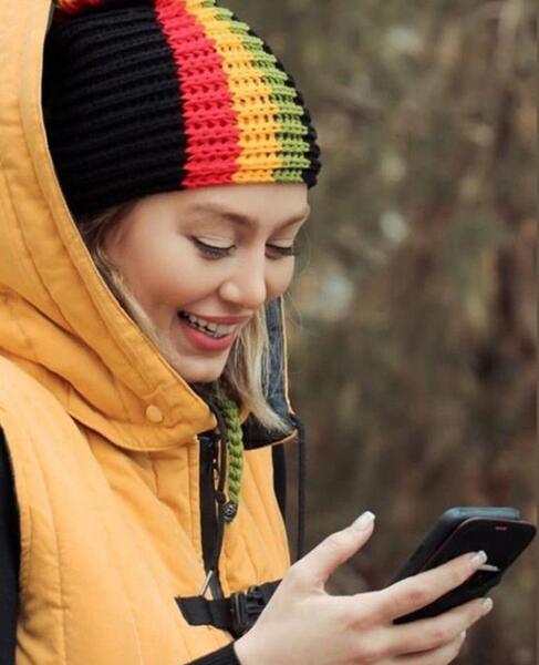 عکس سحر قریشی با لباس قرمز