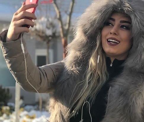عکس سحر قریشی در زمستان