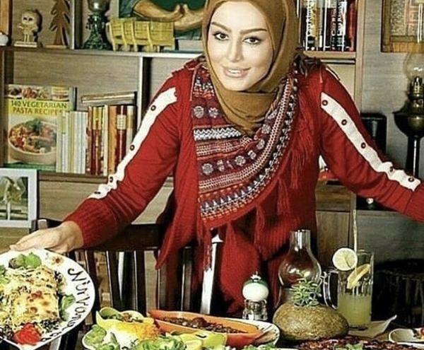 عکس غذا خوردن سحر قریشی