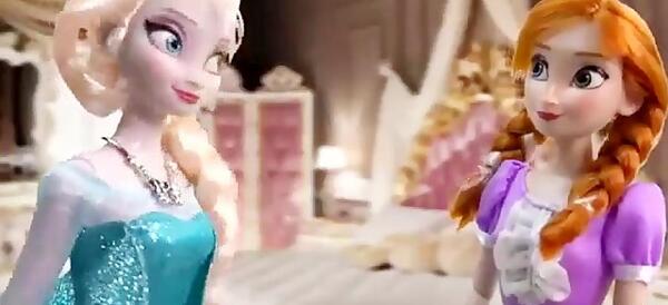 عکس السا و آنا با لباس عروس