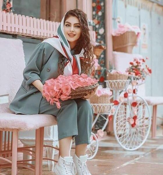 عکس نوشته دختر باید خوش اندام باشه