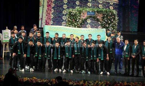 عکس سردار آزمون در حرم امام رضا