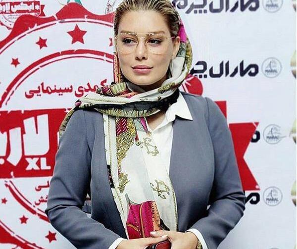 عکس سحر قریشی با پالتو چرم