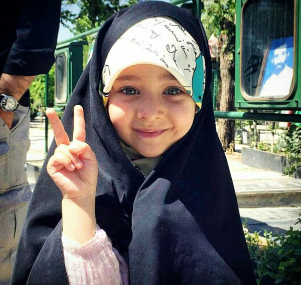 عکس دختر بچه با حجاب برای پروفایل