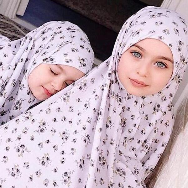 عکس دختر بچه با حجاب برای پروفایل