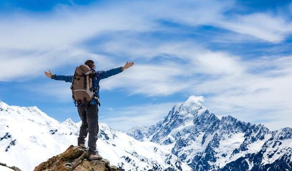 عکس رسیدن به قله موفقیت